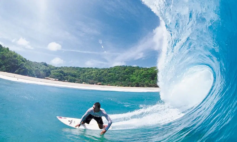 surfing in Peru