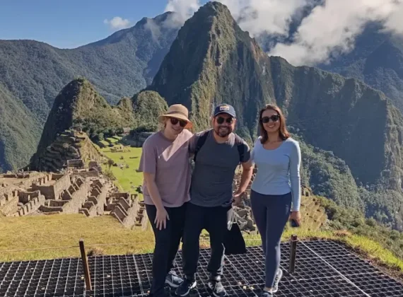 Peru vacation package 09 days: Lima, Fly over the Nazca Lines, Paracas, Ballestas Island, Cusco, Sacred Valley and Machupicchu
