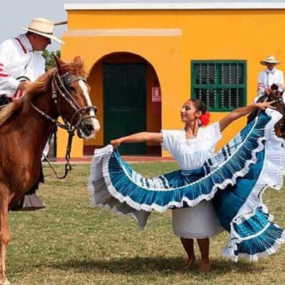 Northern Peru Tour 4 Days: Discover Trujillo, Moche Culture and Mancora Beach