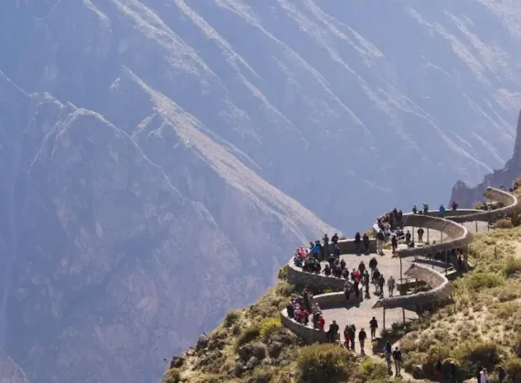 Peru Tour Packages 11-day / 10-night Lima, Arequipa, Colca Canyon, Titicaca Lake, Sacred Valley and Machupicchu